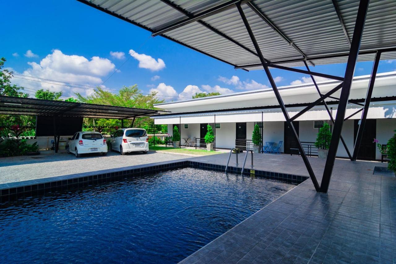 Oyo 533 Runya Poolvilla Prachuap Khiri Khan Exterior foto